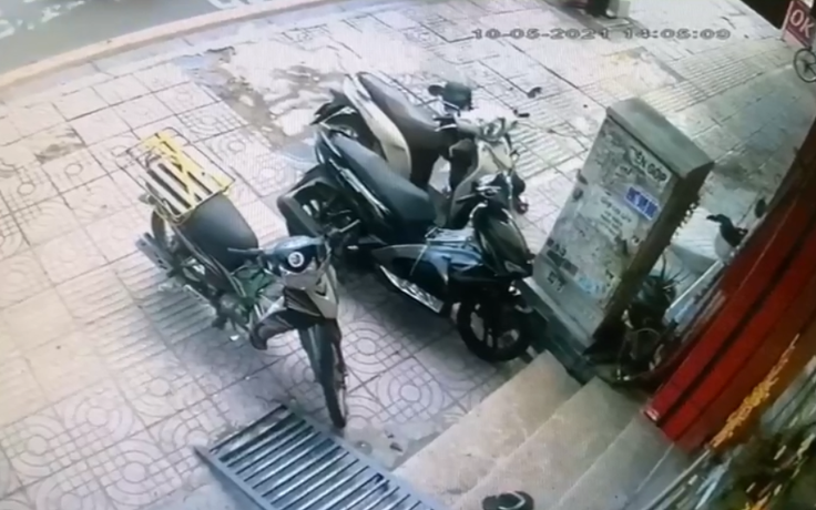 TP.HCM: Tài xế xe công nghệ gan dạ tông xe vào kẻ trộm xe máy
