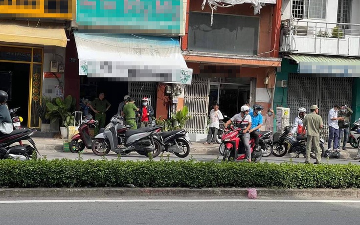 TP.HCM: Truy xét nghi can mang hung khí xông vào tiệm vàng cướp tài sản