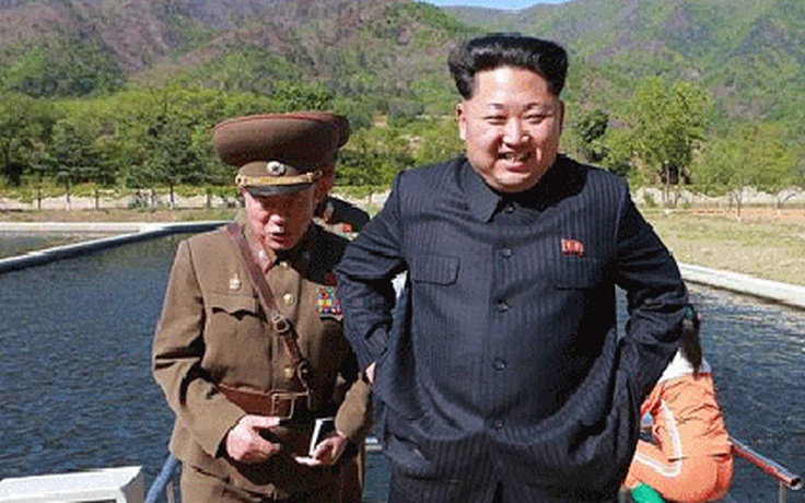 Ông Kim Jong-un bắt lãnh đạo quân đội xem xử tử bộ trưởng quốc phòng?