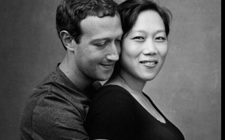 Mark Zuckerberg khoe ảnh vợ bầu trên Facebook