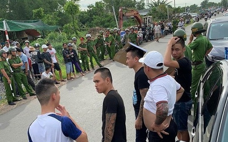 Vụ Giang '36' vây nhốt cảnh sát: Điều chuyển 3 sĩ quan liên quan