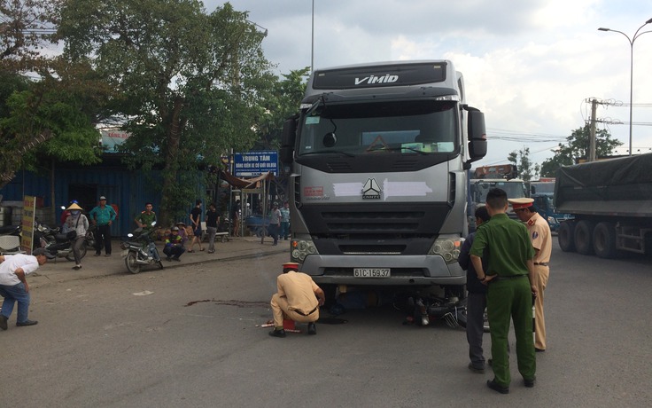 Tai nạn giao thông ở cổng 11 Biên Hòa, một người tử vong