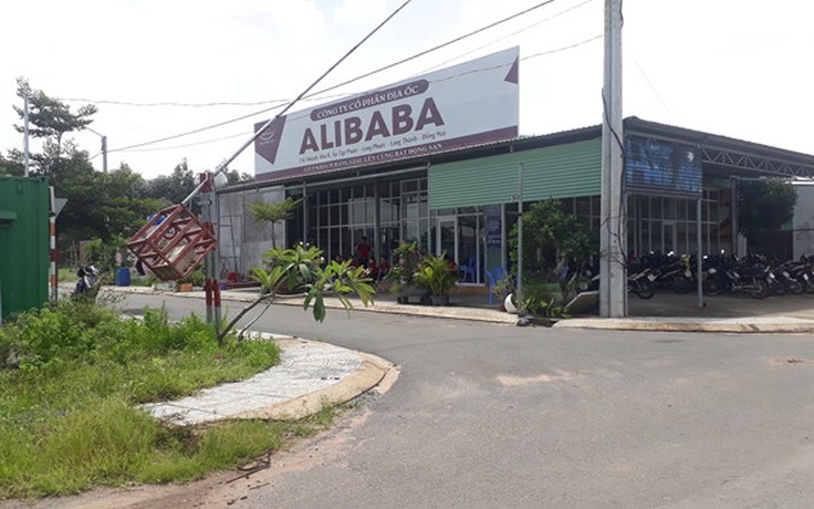 Khám xét 2 văn phòng của 'sếp' Alibaba Nguyễn Thái Luyện ở Đồng Nai