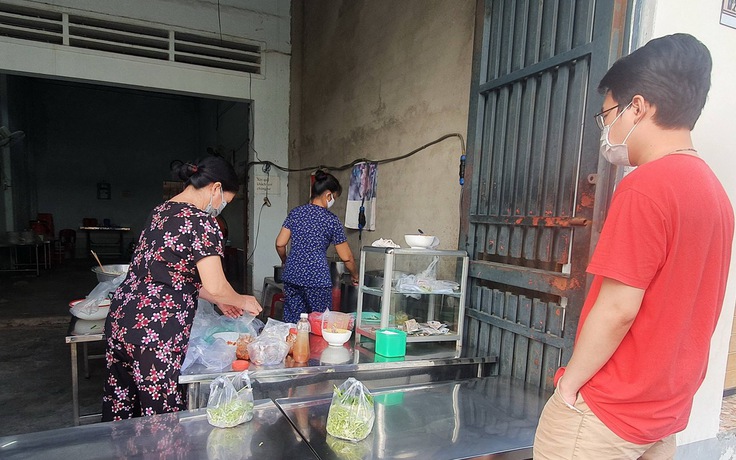 Phòng chống Covid-19: Biên Hòa cấm bán đồ ăn chế biến sẵn mang về