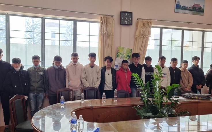 Đà Lạt: Tạm giữ 19 thanh thiếu niên chém nhau trước trụ sở công an