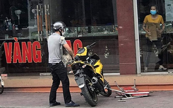 Đã bắt được nghi can dùng K54 cướp tiệm vàng ở Quảng Ninh
