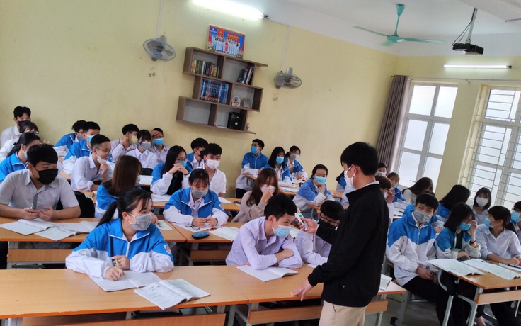 Học sinh, sinh viên Quảng Ninh trở lại trường vào ngày 4.5