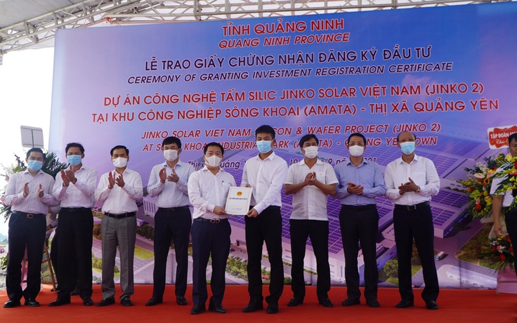Quảng Ninh cấp phép dự án gần 400 triệu USD làm nguyên liệu pin mặt trời