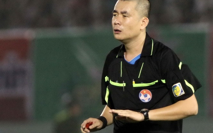 Không xử nghiêm thủ môn Bửu Ngọc, trọng tài Nguyễn Trọng Thư bị treo còi một trận