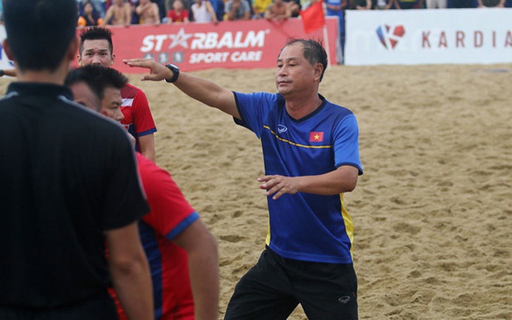 Dàn xếp tỷ số bóng đá bãi biển, HLV Lê Văn Tú bị cấm hành nghề 2 năm