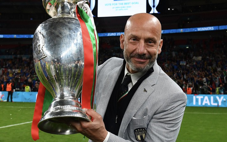 Gianluca Vialli vĩ đại ở những chỗ nào?