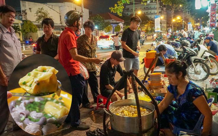 Người Sài Gòn xếp hàng ăn hoành thánh 'khổng lồ' như Bà Tân Vlog