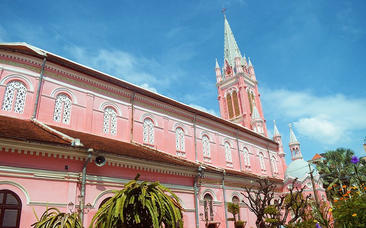 Nhà thờ 150 tuổi ở Sài Gòn tổ chức Lễ Phục sinh thời Covid-19 thế nào?