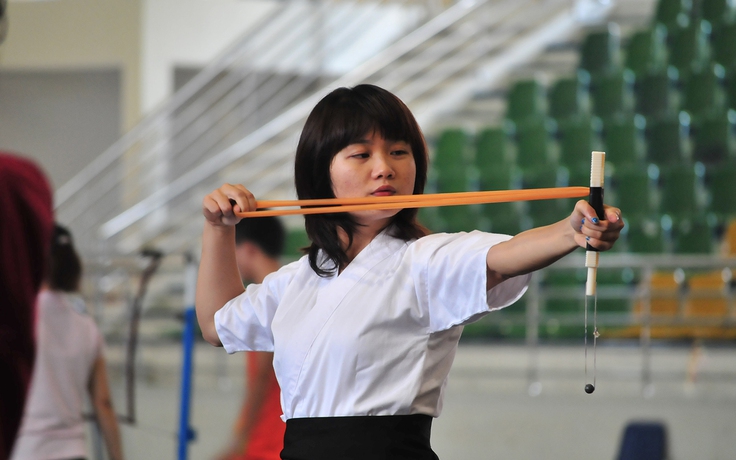 Giới trẻ Hà Nội 'sính' môn bắn cung Nhật Bản