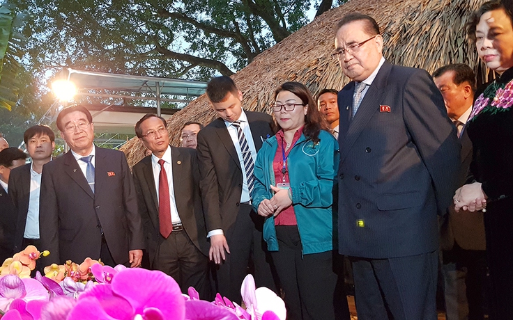 Phái đoàn Triều Tiên thăm mô hình nông nghiệp công nghệ cao ở Hà Nội