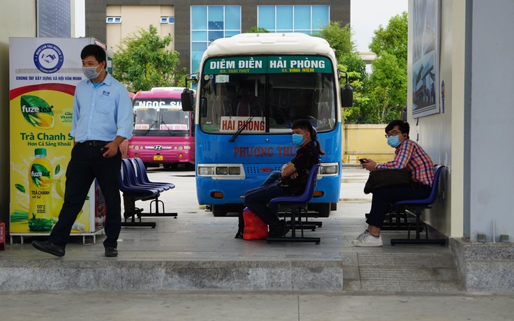 TP.Hải Phòng thành vùng đỏ: Người dân lo không có xe về quê ăn tết