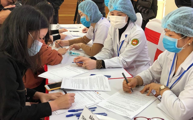 Bạn trẻ sẵn sàng tình nguyện đăng ký thử nghiệm vắc xin Covid-19 'made in Việt Nam'