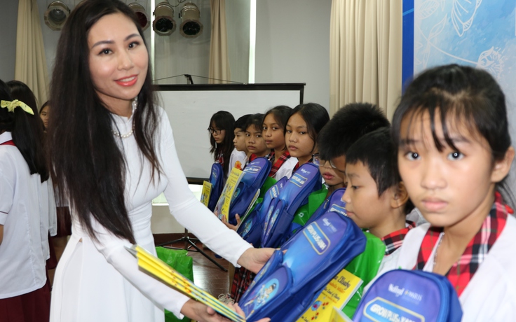 Ươm mầm tương lai cho hàng trăm học sinh khó khăn từ mọi miền đất nước