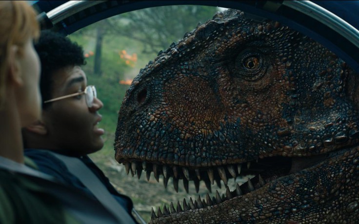 'Jurassic World: Dominion' tốn thêm 5 triệu USD để ghi hình lại vào tháng 7