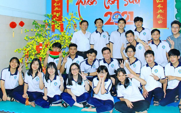 Trường Việt Thanh nơi rèn đức, luyện tài