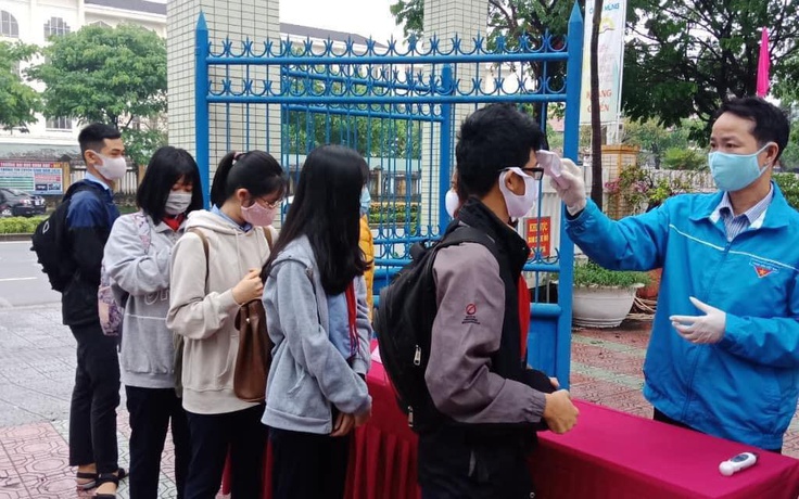 Năm học mới: Học sinh lớp 1, 2 và 6 ở Huế không học trực tuyến