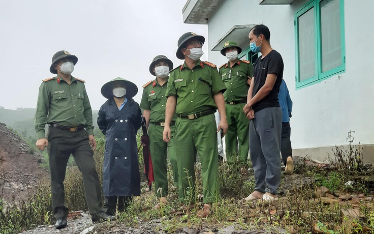 Bão số 5: Thừa Thiên-Huế còn 45 người kẹt trong rừng, một thi thể nổi trên sông Hương