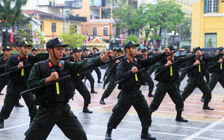 Công an tỉnh Thừa Thiên - Huế ra mắt Tiểu đoàn cảnh sát cơ động