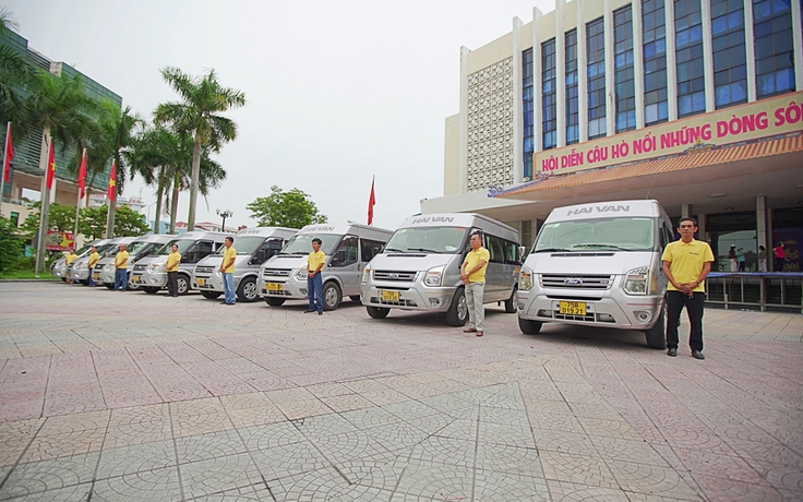 Vận hành tuyến xe buýt đưa khách từ sân bay Phú Bài về các điểm du lịch Huế