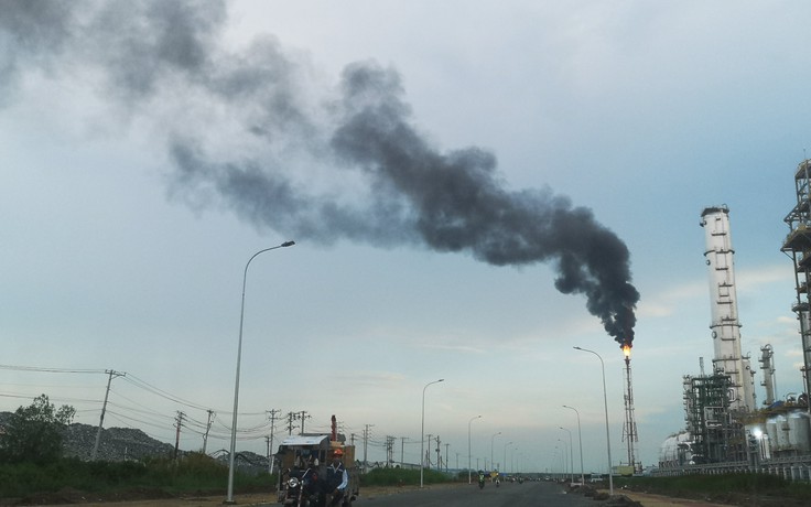 Sự cố lò hơi tại dự án tỉ đô xả khói đen dài cả cây số ở Phú Mỹ