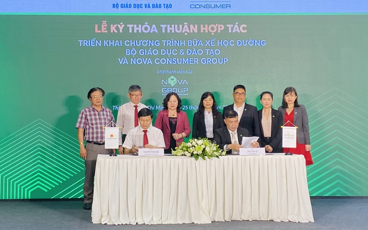 Nova Consumer Group chi hơn 6 tỉ tài trợ bữa xế cho 5.000 học sinh