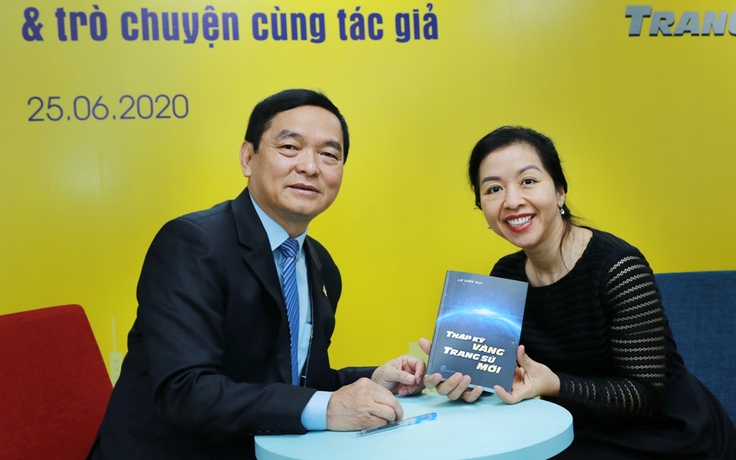 Chủ tịch Tập đoàn xây dựng Hòa Bình ra mắt sách 'Thập kỷ vàng - Trang sử mới'