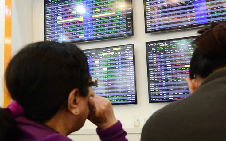 Cổ phiếu thép, ngân hàng đẩy VN-Index vượt 1.300 điểm