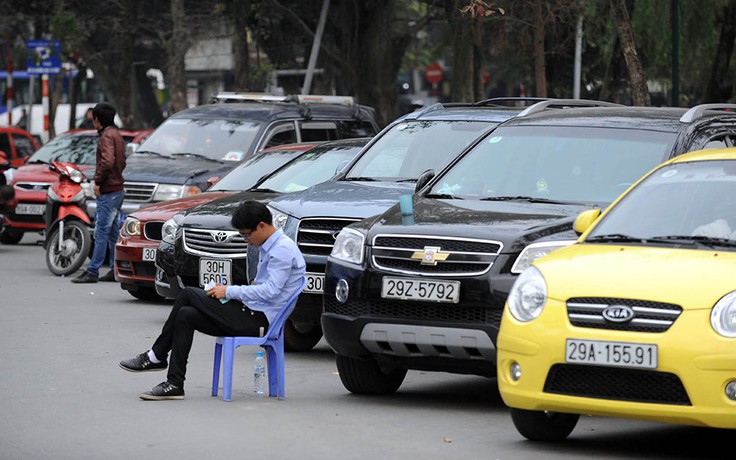 Hà Nội tạm dừng thu giá giữ xe luỹ tiến theo giờ