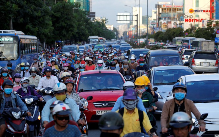 Bộ GTVT đề xuất xe máy phải bật đèn cả ban ngày