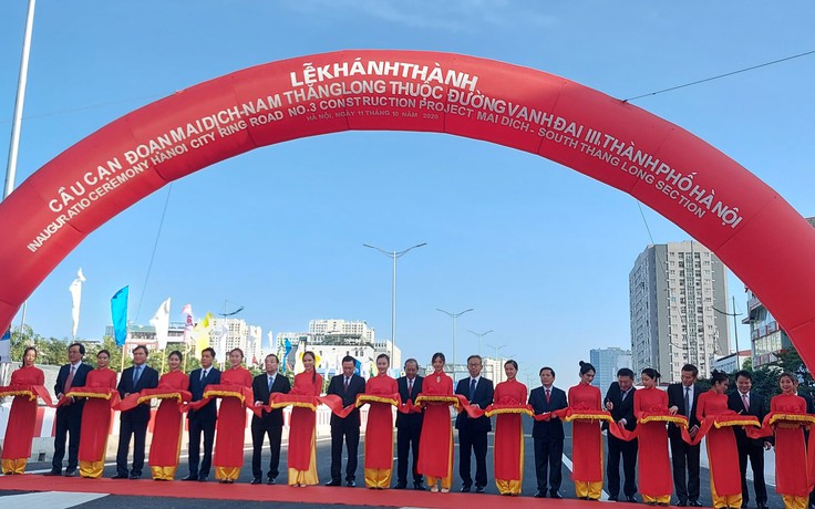 Hà Nội: Thông xe cầu cạn Mai Dịch - Nam Thăng Long hơn 5000 tỉ đồng
