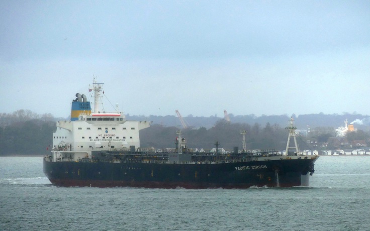 Iran và Israel cáo buộc nhau tấn công tàu chở dầu ngoài khơi Oman