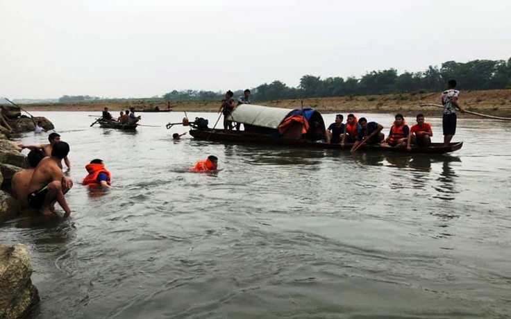 Thanh Hóa: Rủ nhau ra sông Mã tắm, 4 học sinh lớp 7 chết đuối thương tâm
