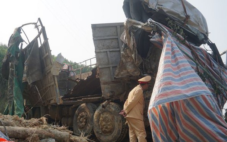 Thanh Hoá khởi tố vụ xe tải đâm vào vách núi 7 người thiệt mạng