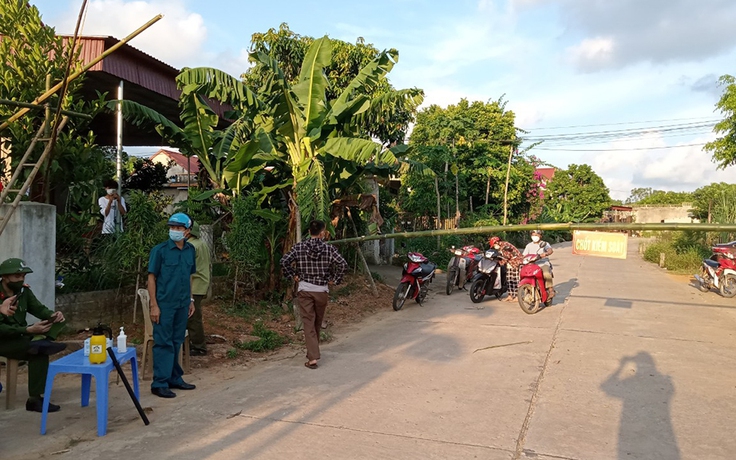 Sau ngày tựu trường 23.8: Cô giáo nhiễm Covid-19, 23 học sinh lớp 1 trở thành F1