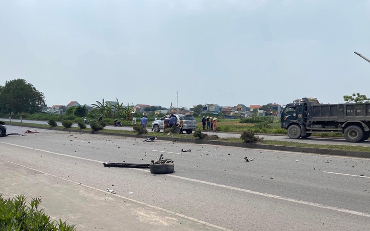 Nguyên bí thư Tỉnh ủy Ninh Bình Phạm Minh Tuyên và vợ tử vong do tai nạn giao thông