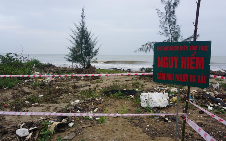 Thanh Hóa: Ban bố tình trạng sạt lở khẩn cấp cửa biển Lạch Hới