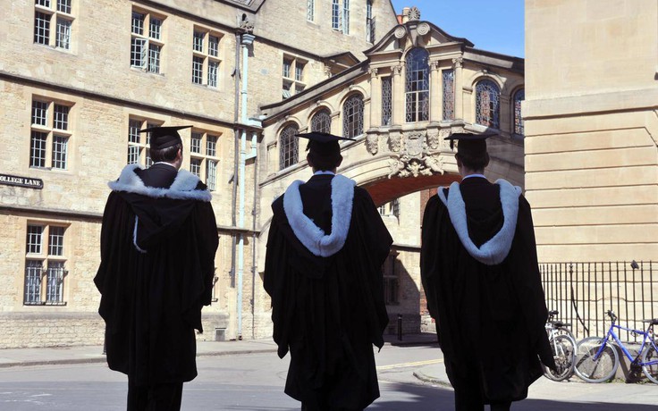 Đại học Oxford lần đầu hạ điểm xét tuyển cho thí sinh thiệt thòi