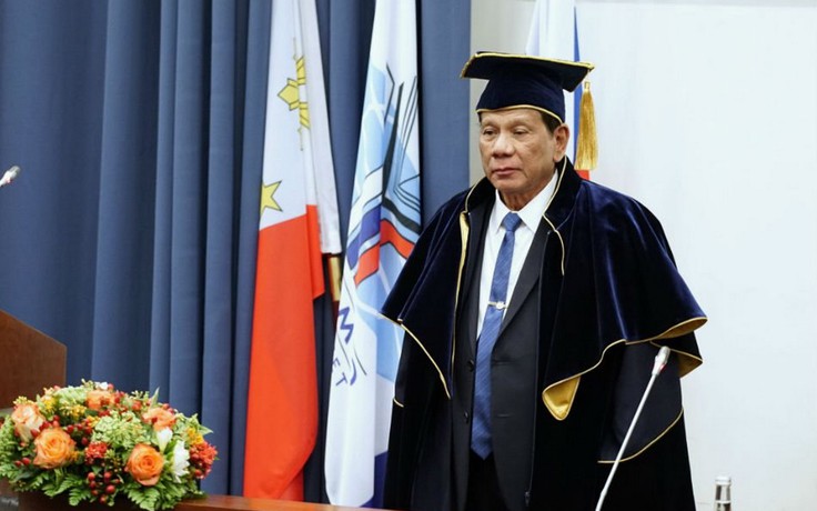Tổng thống Duterte nhận bằng tiến sĩ danh dự tại Nga Tổng thống Duterte nhận bằng tiến sĩ danh dự tại Nga