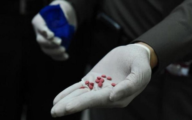 Cảnh sát Thái Lan bán đấu giá xe hơi chứa đầy… ma túy tổng hợp