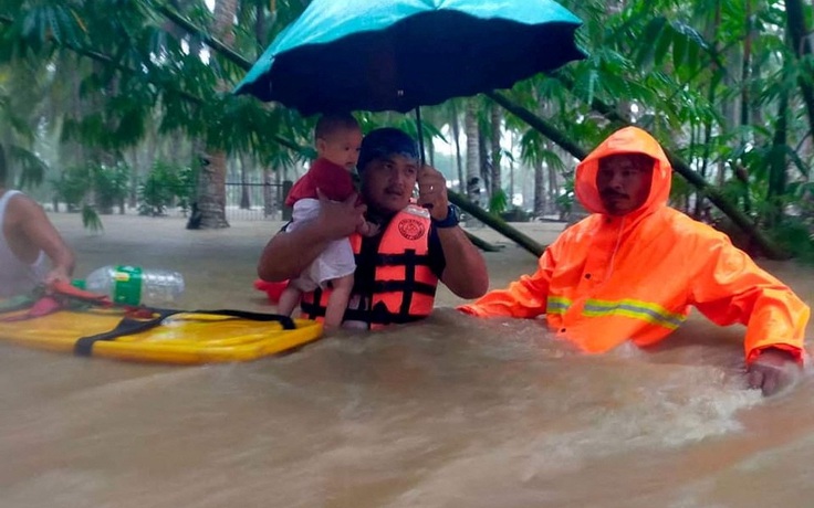 Bão Nalgae hướng vào Biển Đông sau khi làm 72 người thiệt mạng ở Philippines