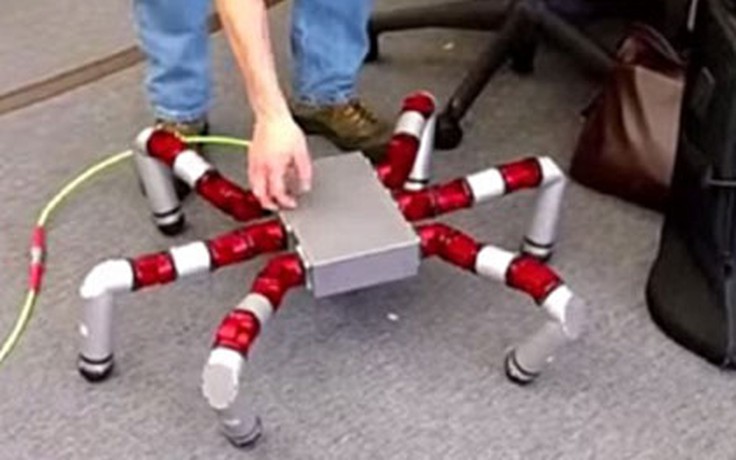'Quái vật' robot sáu chân
