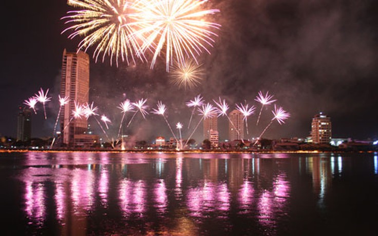 Vé xem pháo hoa quốc tế Đà Nẵng 2015: Từ 300.000 đến 500.000 đồng