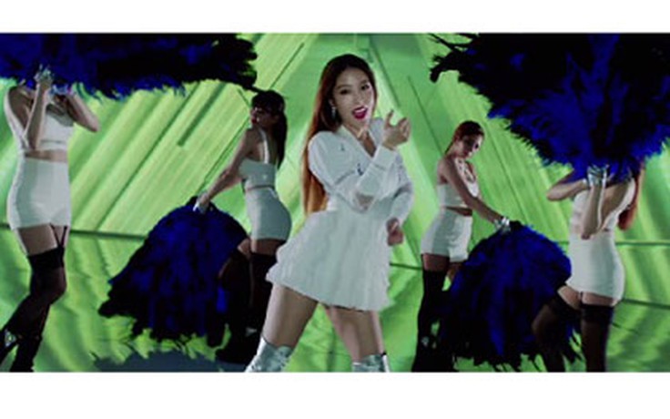 BoA quyến rũ trong MV 'Kiss my lips'