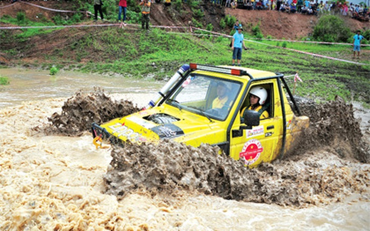 Đàn ông 'phải' mê offroad