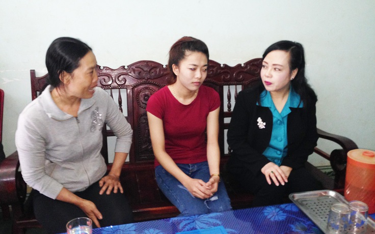 Bộ trưởng Kim Tiến khuyên 'nữ sinh bị cưa chân' Lê Thị Hà Vi học ngành y